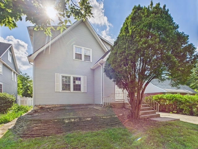 422 Mills St, Hinsdale, IL 60521 - photo 1