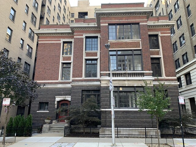 415 W Surf St, Chicago, IL 60657 - photo 1