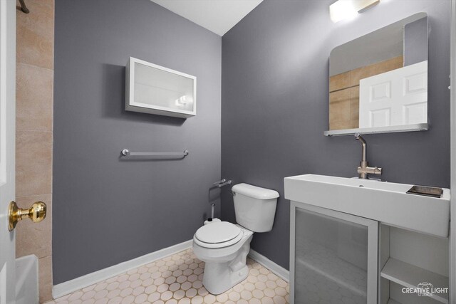 3312 W Beach Ave Unit 1, Chicago, IL 60651 - bathroom featuring a shower and vanity