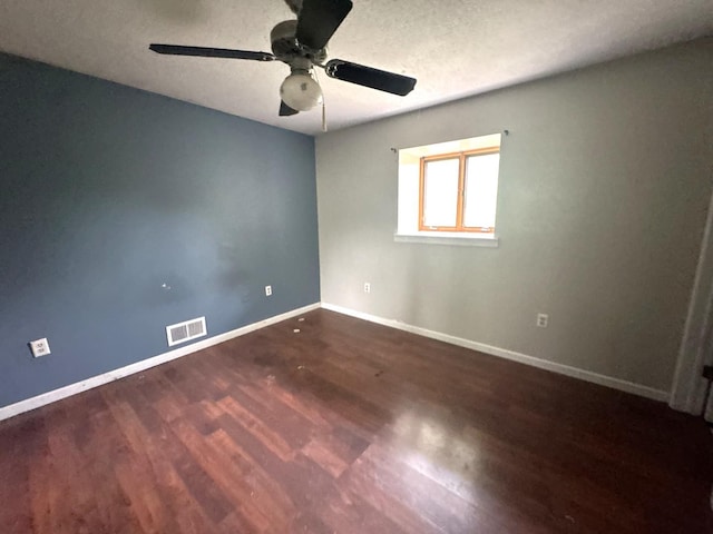 10440 Hussung Dr, Rock Falls, IL 61071 - unfurnished room with wood finished floors and a ceiling fan
