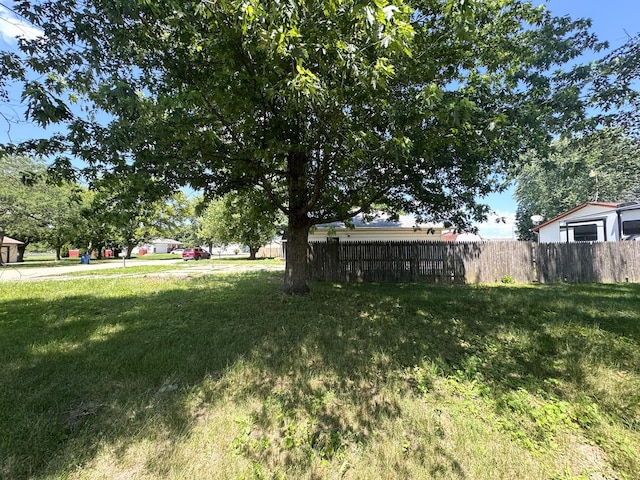 10440 Hussung Dr, Rock Falls, IL 61071 - view of yard