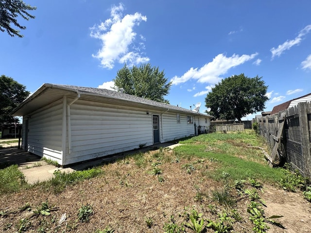 10440 Hussung Dr, Rock Falls, IL 61071 - view of side of property