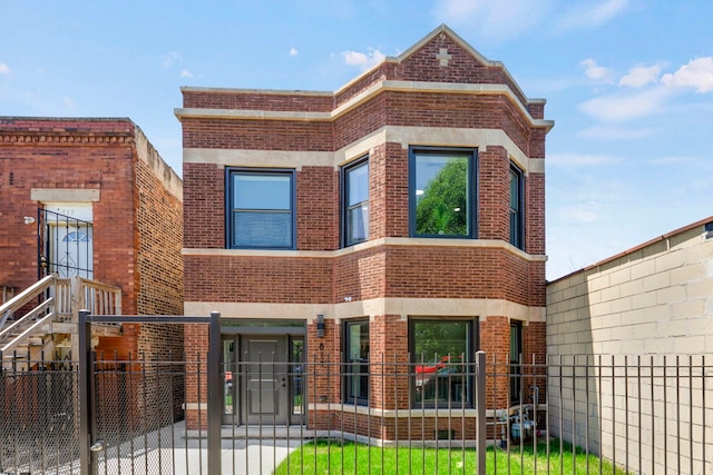 814 S Tripp Ave, Chicago, IL 60624 - photo 1