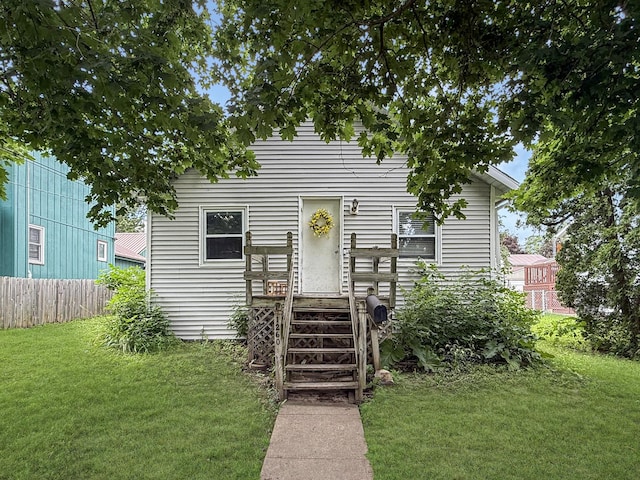 1260 W Palmer St, Freeport, IL 61032 - photo 1