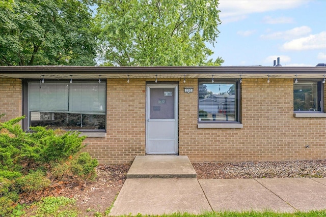 205 Buena Vista Dr, Champaign, IL 61820 - view of front of property with brick siding