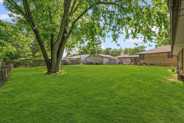 205 Buena Vista Dr, Champaign, IL 61820 - view of fenced backyard
