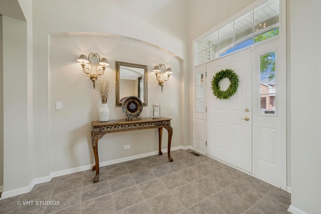 424 Bluegrass Ln, Geneva, IL 60134 - entrance foyer featuring baseboards