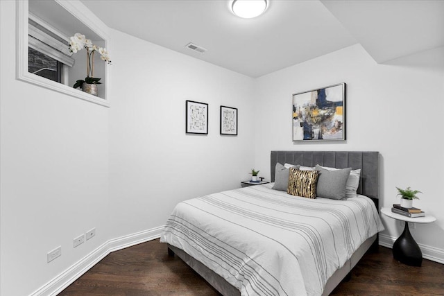 506 W Oakdale Ave Unit 1, Chicago, IL 60657 - bedroom with wood finished floors