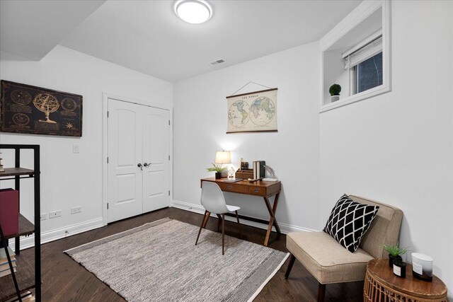 506 W Oakdale Ave Unit 1, Chicago, IL 60657 - home office featuring wood finished floors