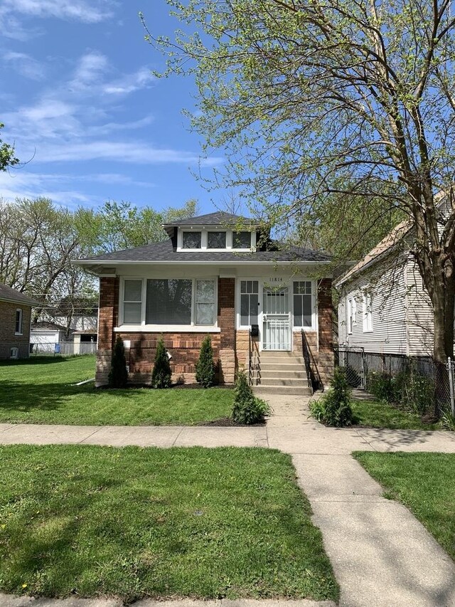11814 S Parnell Ave, Chicago, IL 60628 - photo 2