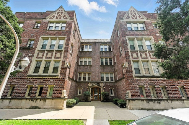 2611 W Rosemont Ave Unit A, Chicago, IL 60659 - view of building exterior