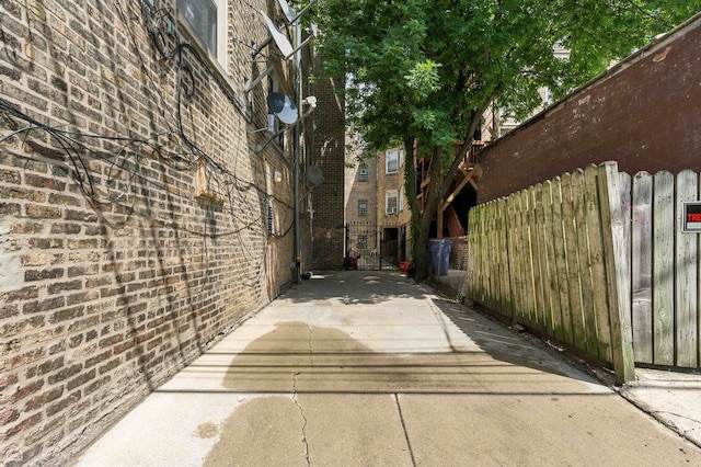 2611 W Rosemont Ave Unit A, Chicago, IL 60659 - view of side of property