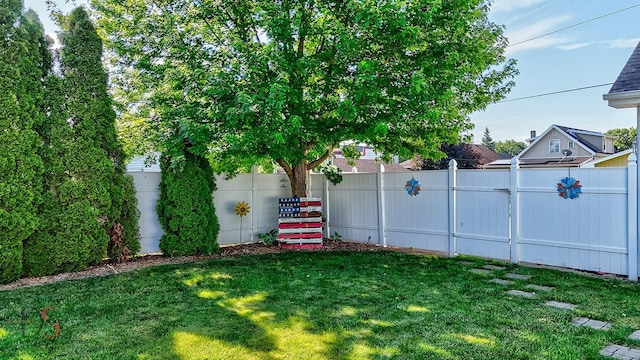 1315 W Jackson St, Ottawa, IL 61350 - view of yard
