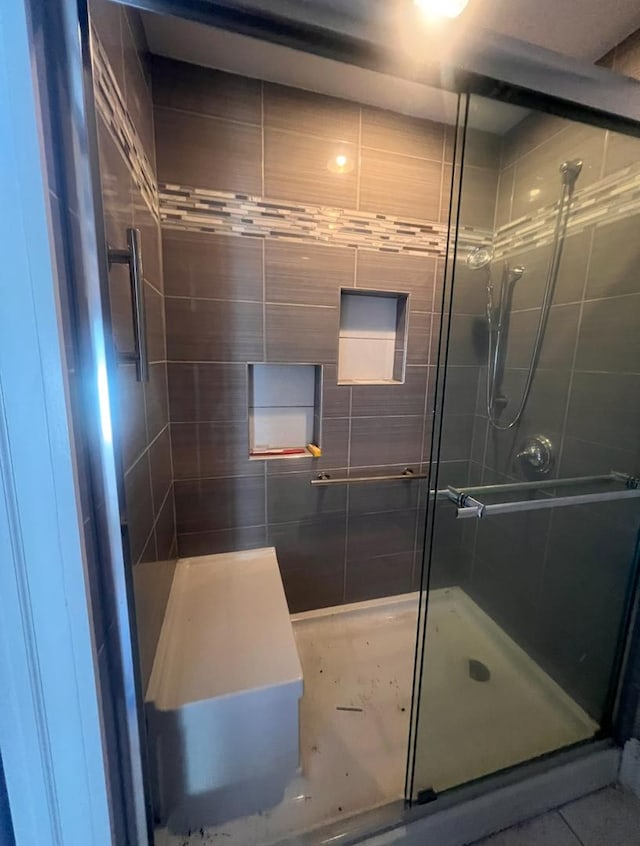 223 Darien Ln, Sleepy Hollow, IL 60118 - bathroom with a shower stall