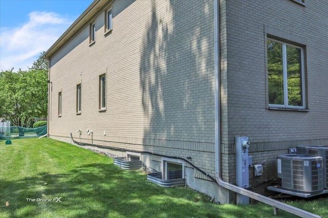 3550 E Ari Dr, Glenview, IL 60025 - view of property exterior featuring a yard and brick siding