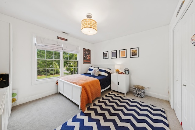 1000 S Madison Ave, La Grange, IL 60525 - carpeted bedroom with a closet