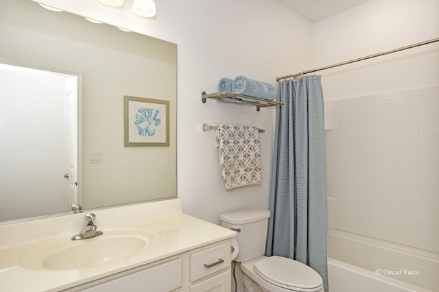 2351 Cannon Dr, Pingree Grove, IL 60140 - full bath featuring vanity and shower / bath combination with curtain