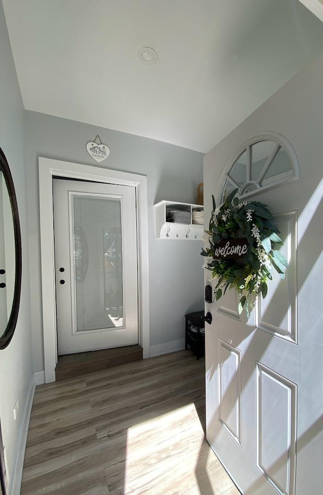 2142 N 73rd Ct, Elmwood Park, IL 60707 - entryway featuring wood finished floors and baseboards