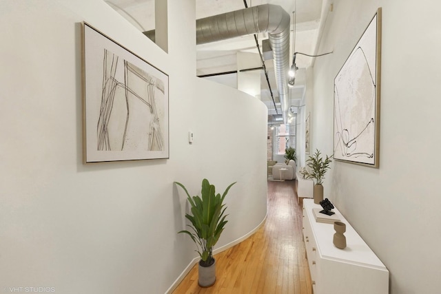 1000 W Washington Blvd Unit 320, Chicago, IL 60607 - hallway with baseboards and wood finished floors