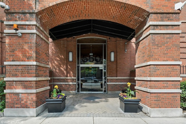 550 N Kingsbury St Unit 521, Chicago, IL 60654 - photo 1