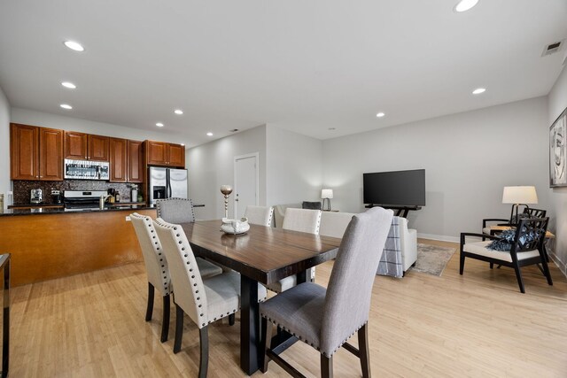 3126 W Walton St Unit 2, Chicago, IL 60622 - dining space featuring light wood-style flooring and recessed lighting