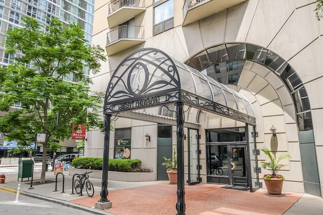 70 W Huron St Unit 406, Chicago, IL 60654 - photo 2