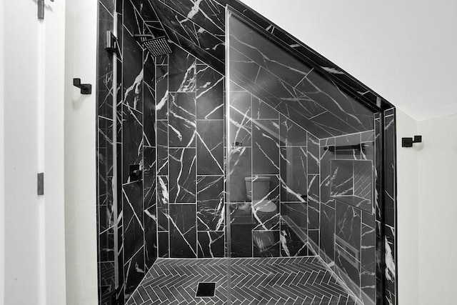 5414 W Haddon Ave, Chicago, IL 60651 - full bathroom with a stall shower