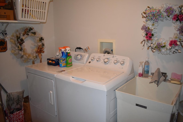 13058 Laurel Glen Ct Unit 203, Palos Heights, IL 60463 - washroom with washer and dryer