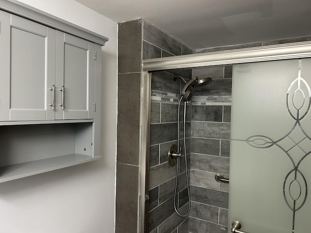101 Croftwood Ct, Rolling Meadows, IL 60008 - full bathroom with a shower stall