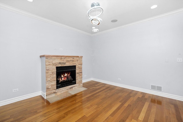 1363 E 64th St Unit 1, Chicago, IL 60637 - unfurnished living room featuring a fireplace, wood finished floors, ornamental molding, and a chandelier