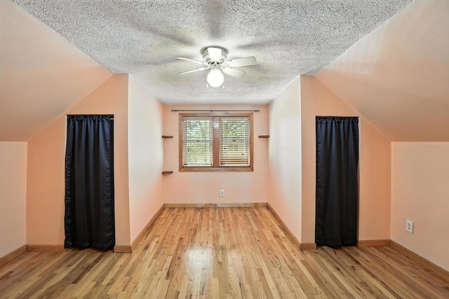 13425 S S Ave M, Chicago, IL 60633 - bonus room with light wood finished floors, a ceiling fan, a textured ceiling, and vaulted ceiling