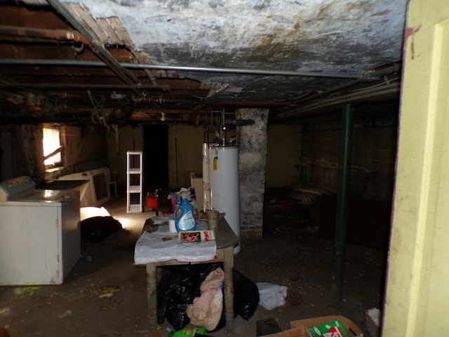 8417 S Mackinaw Ave, Chicago, IL 60617 - unfinished below grade area with gas water heater and washing machine and dryer