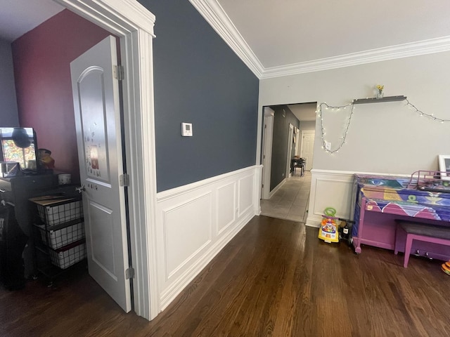 8233 S Manistee Ave, Chicago, IL 60617 - playroom featuring wood finished floors, ornamental molding, and a wainscoted wall