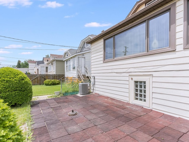 4923 W School St, Chicago, IL 60641 - view of patio / terrace