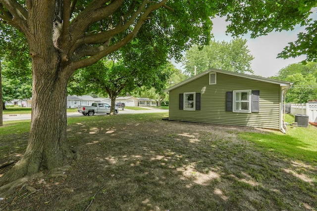 514 E Beaudoin St, Bourbonnais, IL 60914 - view of side of property with a central air condition unit