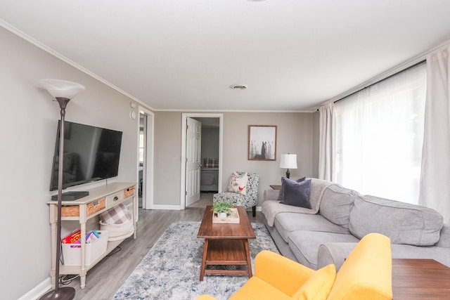 514 E Beaudoin St, Bourbonnais, IL 60914 - living area with wood finished floors and crown molding