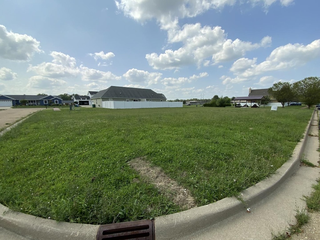 7 Memory Ln, Streator, IL 61364