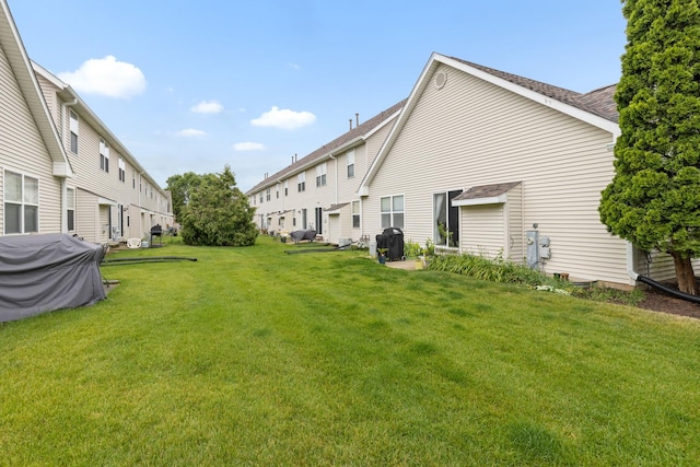 12050 Baneberry Dr Unit 9, Roscoe, IL 61073 - view of grassy yard