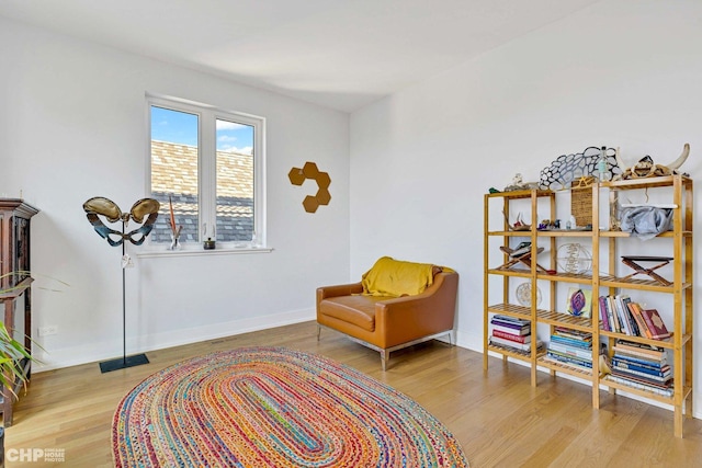 1920 S Shelby Ct, Chicago, IL 60608 - living area featuring wood finished floors