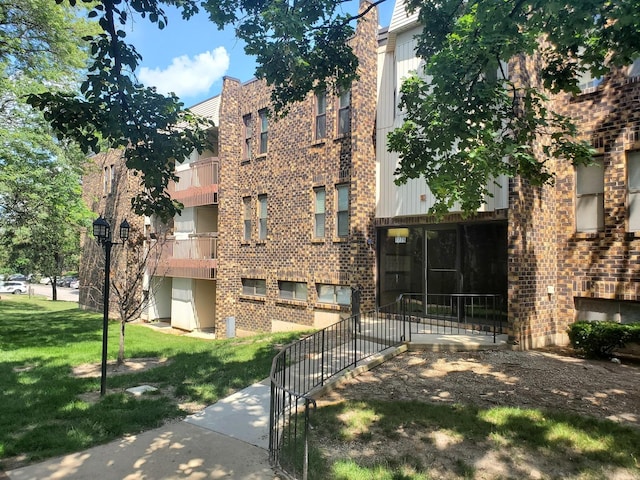 2275 Country Club Dr Unit 23, Woodridge, IL 60517 - photo 1