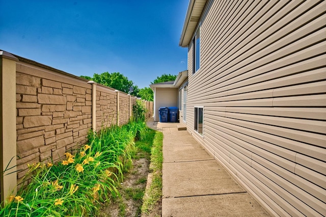 3108 141st St, Blue Island, IL 60406 - view of side of home