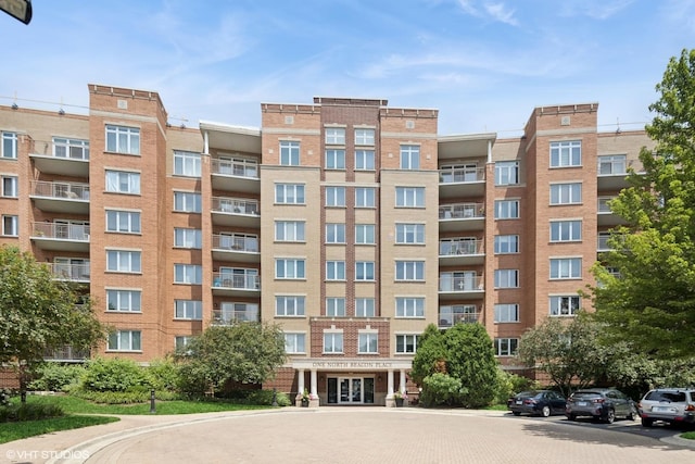 1 N Beacon Pl Unit 502, La Grange, IL 60525 - view of building exterior