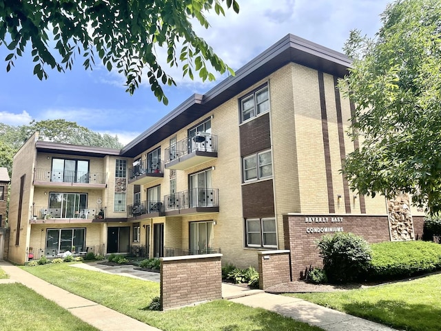 10425 S Hale Ave Unit 3A, Chicago, IL 60643 - view of building exterior