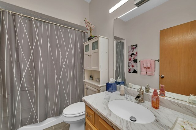 16813 Cardinal Dr, Orland Park, IL 60467 - full bath featuring vanity, a shower with curtain, and tile patterned flooring