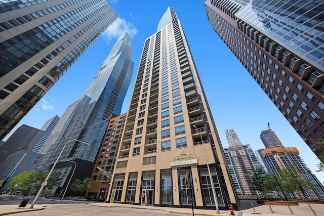 420 E Waterside Dr Unit 407, Chicago, IL 60601 - view of property featuring a city view
