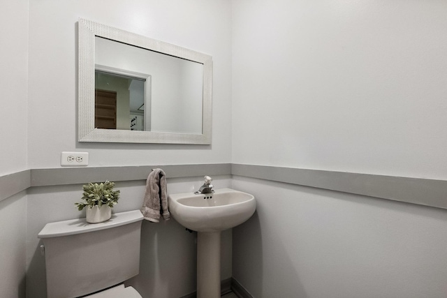 45W984 Mcdonald Rd, Hampshire, IL 60140 - half bath featuring toilet