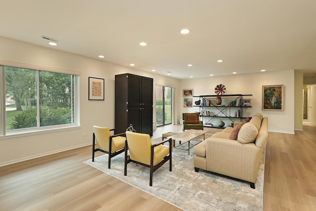 3030 Pheasant Creek Dr Unit 102, Northbrook, IL 60062 - living area with recessed lighting and light wood-style flooring