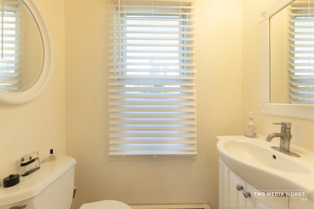 3S138 Park Blvd, Glen Ellyn, IL 60137 - bathroom with healthy amount of natural light