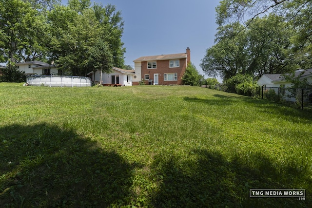 3S138 Park Blvd, Glen Ellyn, IL 60137 - view of yard featuring a covered pool