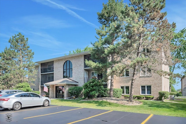 4950 134th Ct Unit 510, Crestwood, IL 60418 - view of property featuring uncovered parking
